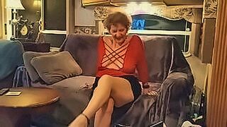 Late Night Pick pulling on my pussy lips and stretching then — | amber dutch treat | goes beyond expectations