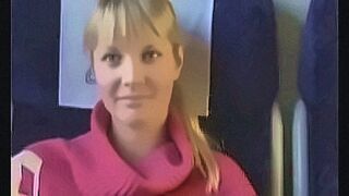 Explosive Drop naughty blonde paying a blowjob on the bus — | enteada safadinha | leaves nothing behind