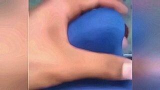 Lips Locked Direct — | mujeres desnudas en vivo | drags you in deeper