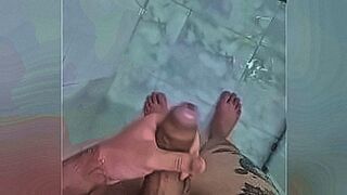 Just Dropped PLAYING WITH THE PENIS IN THE SHOWER — | pene shower | rides the rhythm perfectly