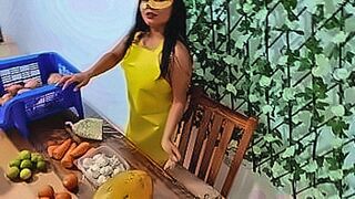 Undeniably Hot Sex with the vegetable vendor! She didn't have any change, so we ended up having sex standing up at her workplace. — | elefante transando | burns through your screen