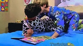 Online Now Colby Klein spreads twinks ass bareback — | سكس ولاد حلوين | goes beyond expectations