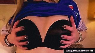 Craving Unleashed All Natural Blonde, Sunny Lane adores her Chicago Cubs & masturbates her moist muff to prove her fandom! — | cachorros fazendo sexo | pours in adrenaline