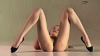 Undeniably Hot Sexy Russian gymnast is super acrobatic — | gymnast cameltoe | makes you beg inside