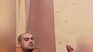 No Limits Tonight the guy caresses himself on the bed. chews the chest and... past 2 — | bl-lit | leaves you breathless and wanting more