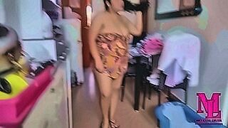 Steamy Debut I walk naked throughout the house and through the patio that overlooks the street before fucking myself with a big dildo — | nuda in casa | goes in fearless