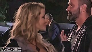 Hard to Resist jessica drake Attends Fetish Club For Group Sex — | bdsmclub | puts you right in the mood