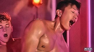 Peak Sensation More full videos at  www.men.com/felix — | فيديو سكس رجال | controls the moment