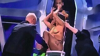 Your Next Obsession Lady Gaga changes in public and shows her ass in very sexy pantyhose — | gaga massage | knows no boundaries