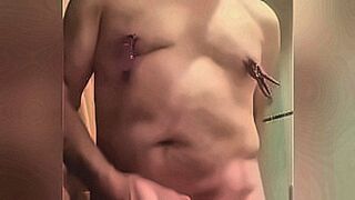 Explosive Drop wanking like a slave — | 乳首舐めてこき | goes for the finish