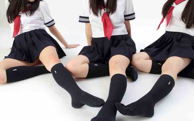 Lesbian schoolgirls at school porn